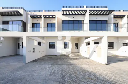 تاون هاوس - 4 غرف نوم - 6 حمامات للايجار في القرية الغربية - الفرجان - دبي