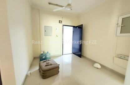 Apartment - 2 - 2 for rent in Al Naba'ah 8 Building - Al Naba'ah - Al Sharq - Sharjah Apartment - 2 - 2 for rent in Al Naba'ah 8 Building - Al Naba'ah - Al Sharq - Sharjah