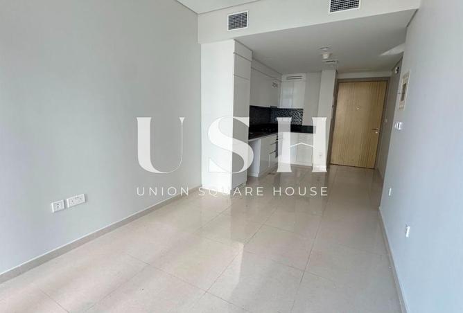 Luxury Living | Modern Residence | Prime Location photo 2