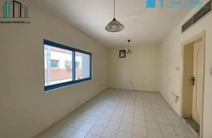 Office Space - Studio - 1 for rent in Bin Suloom 2 - Al Baraha - Deira - Dubai
