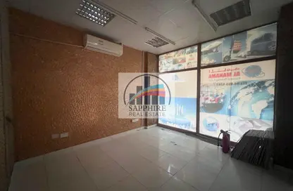 متجر - استوديو - 1 حمام للايجار في إس01 - طراز أسباني - المدينة العالمية - دبي