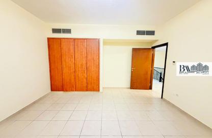 Villa - 3 Bedrooms - 4 Bathrooms for rent in Abu Hail Road - Abu Hail - Deira - Dubai Villa - 3 Bedrooms - 4 Bathrooms for rent in Abu Hail Road - Abu Hail - Deira - Dubai