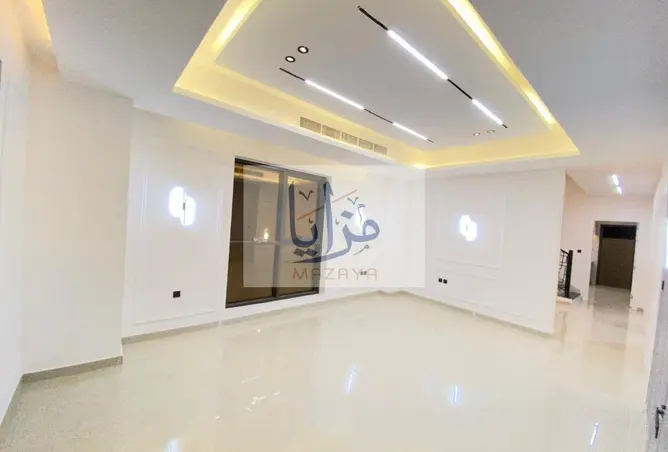 155102304 - Property Image 3