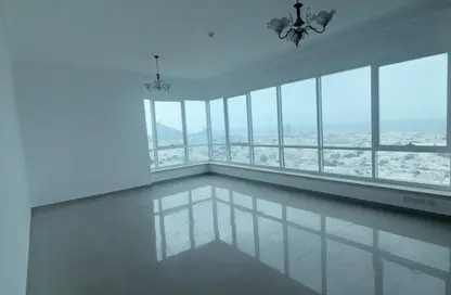 شقة - 3 غرف نوم - 4 حمامات للبيع في برج المهند - المجاز - الشارقة