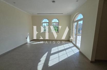 Villa - 5 Bedrooms - 5 Bathrooms for rent in Jumeirah Park - Dubai