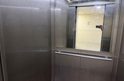 عمارة بالكامل - غرفة نوم - 2 حمامات للايجار في الغوير - الغرب - الشارقة