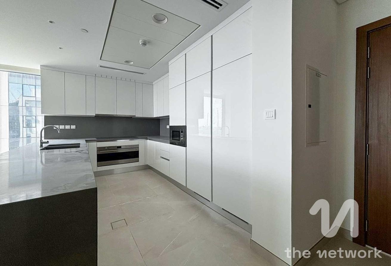 Stunning 3BR Apartment | Canal Views | Plus Maids photo 8