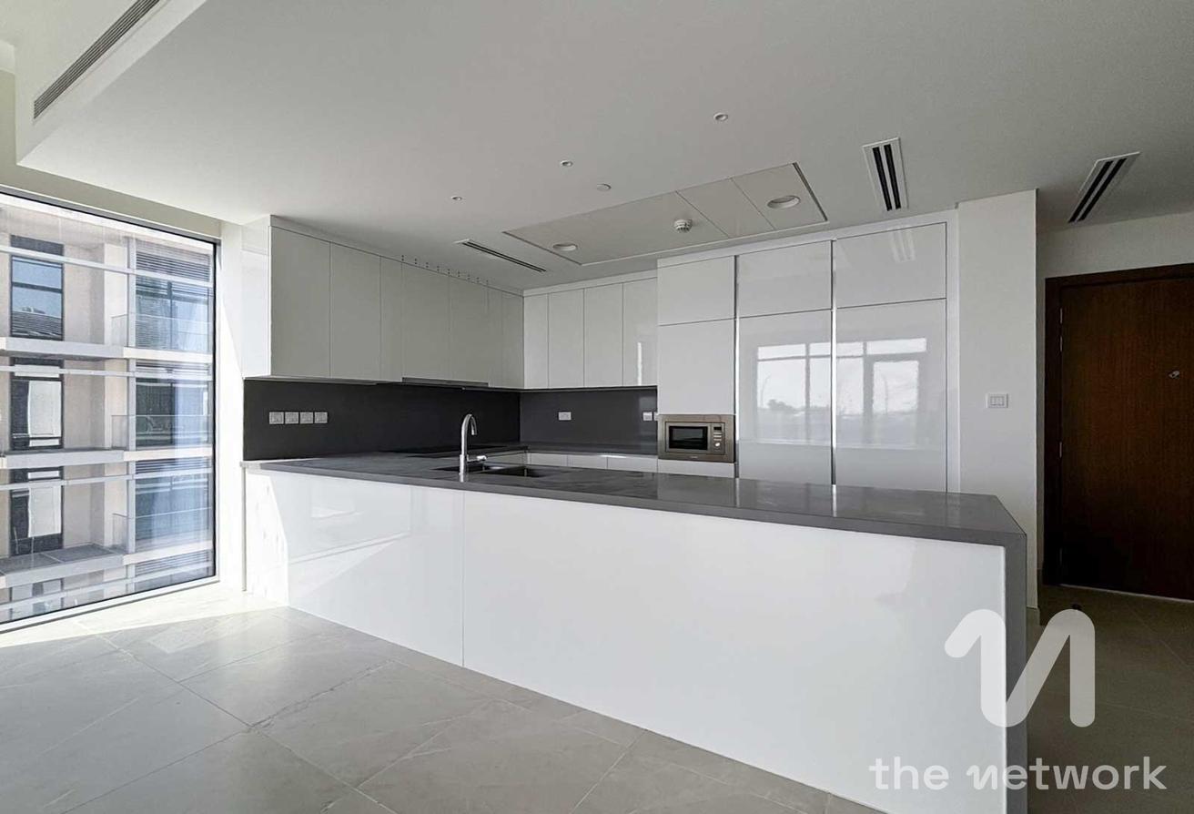 Stunning 3BR Apartment | Canal Views | Plus Maids photo 4
