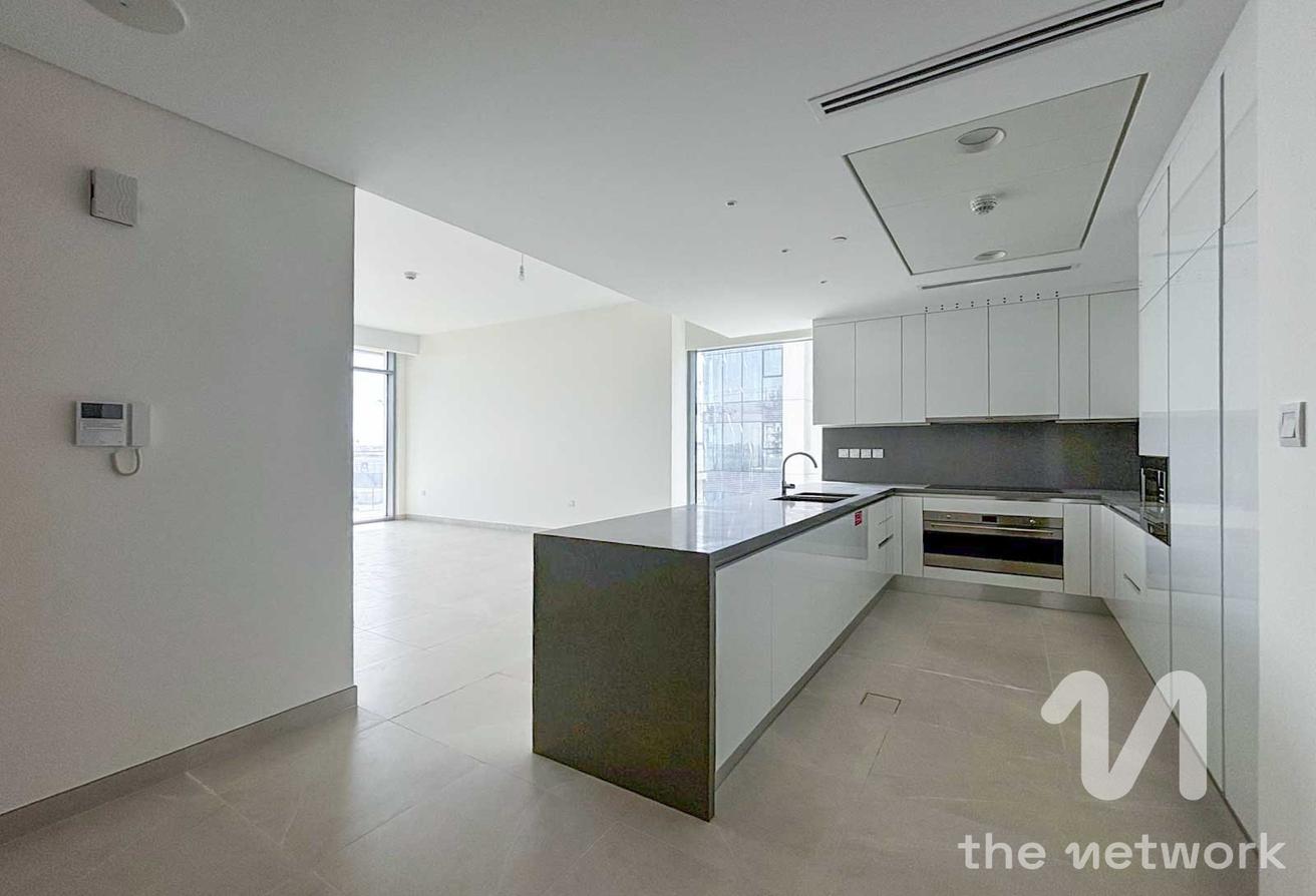 Stunning 3BR Apartment | Canal Views | Plus Maids photo 7
