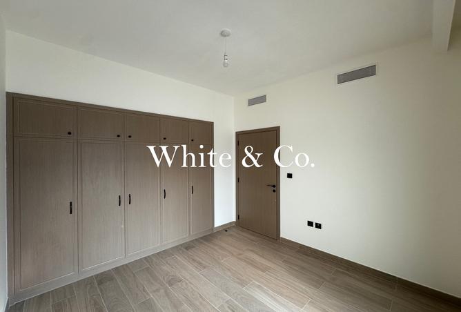 122001339 - Property Image 3