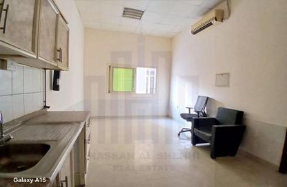 Apartment - Studio - 1 for rent in Muwailih Building - Muwaileh - Sharjah