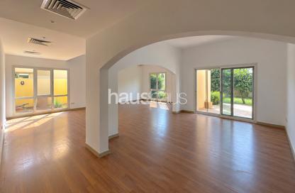 Villa - 4 - 5 for rent in Meadows 1 - Meadows - Dubai