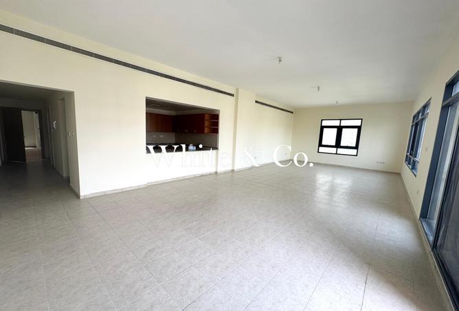 92729607 - Property Image 3