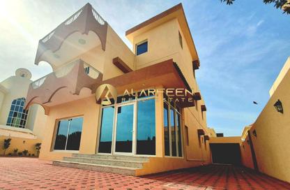Villa - 4 Bedrooms - 5 Bathrooms for rent in Jumeirah 2 Villas - Jumeirah 2 - Jumeirah - Dubai