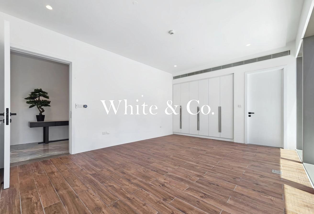 Upgraded| Podium Apartment |Marina View photo 14