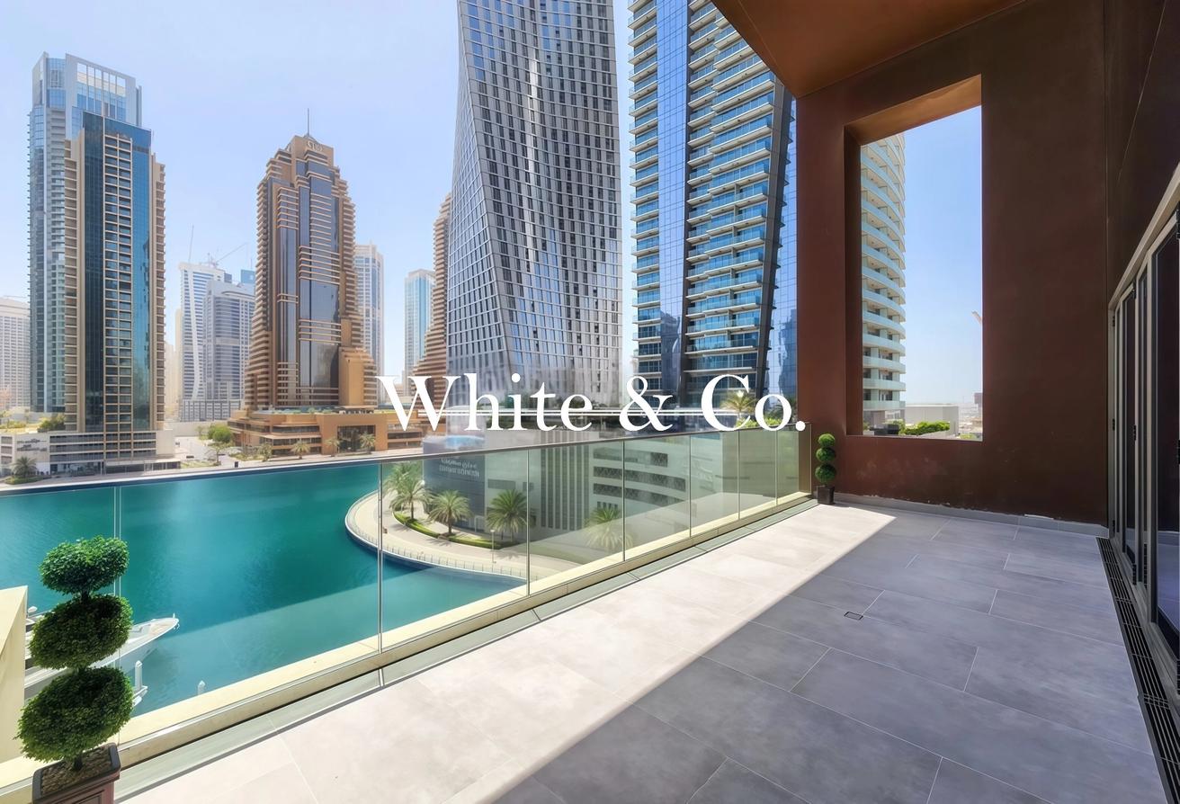 Upgraded| Podium Apartment |Marina View photo 12