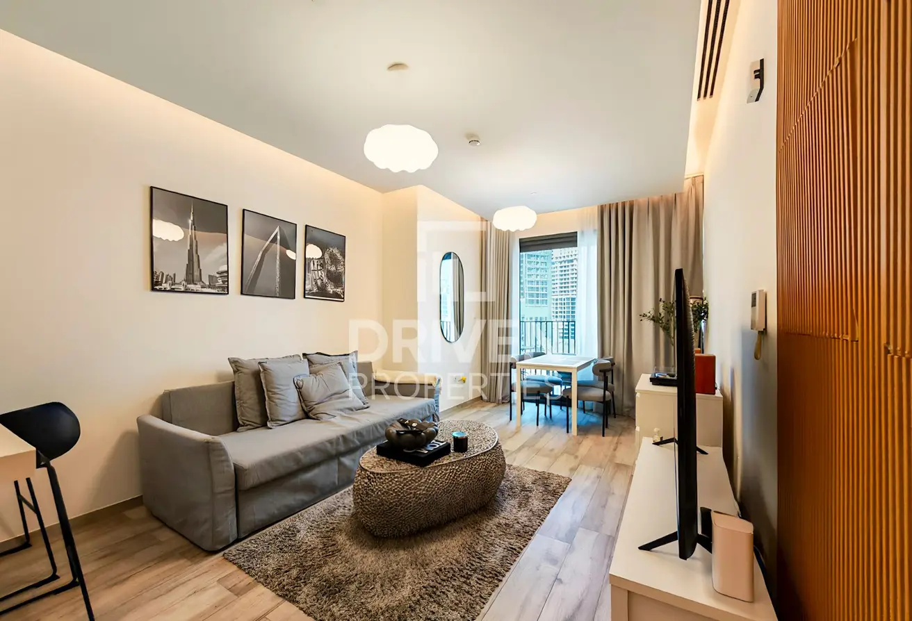 153308800 - Property Main Image
