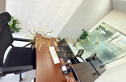 Office Space - Studio - 1 Bathroom for rent in Red Avenue - Al Garhoud - Dubai