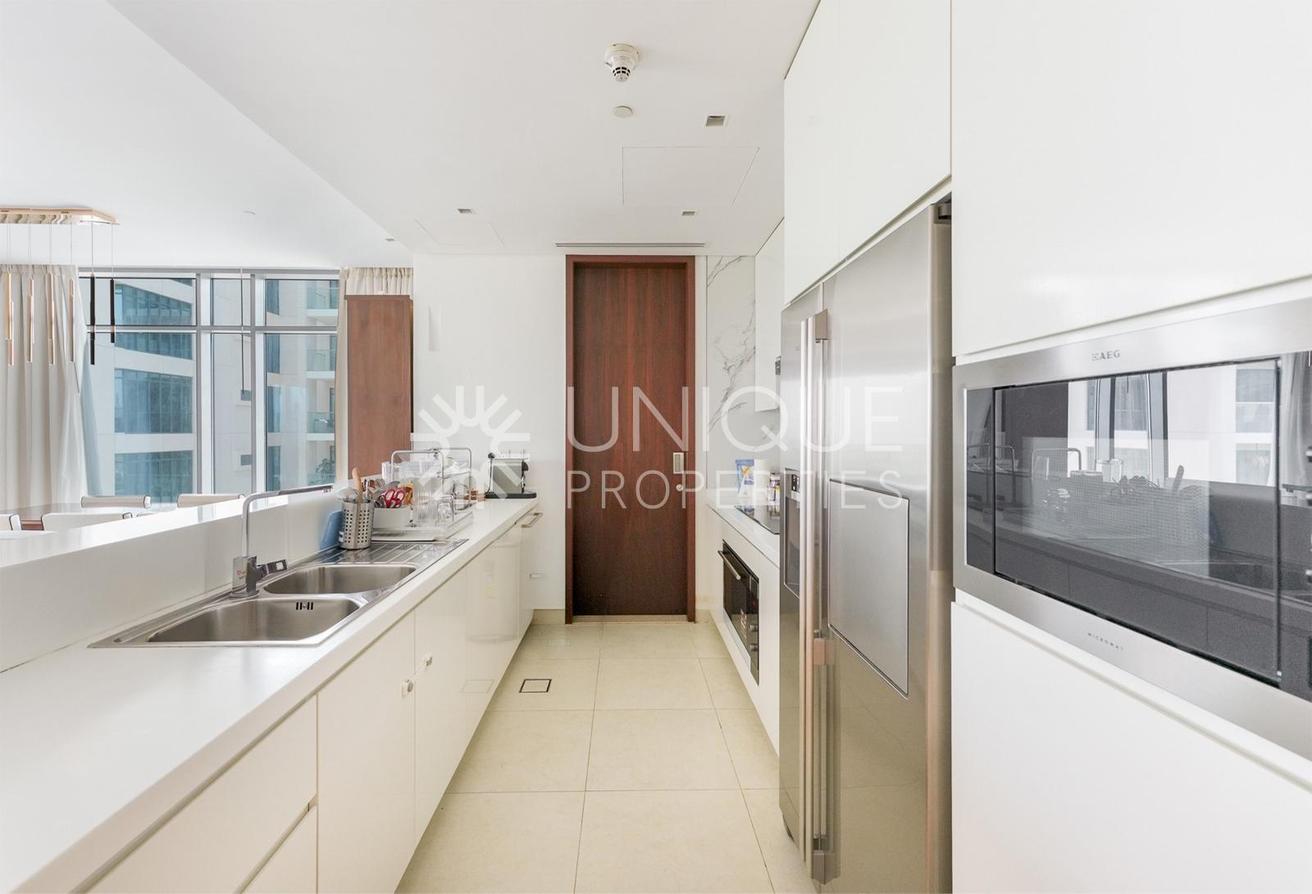 Exclusive 3BR + Maid | Fully Furnished | Golf View photo 4