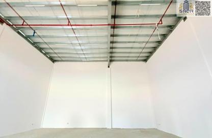 Warehouse - Studio for rent in Umm Dir - Umm Al Quwain