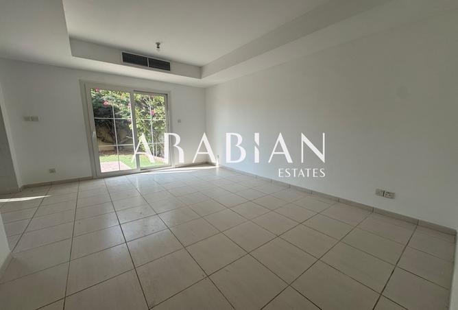 2-bed villa in Springs 11 · Vacant — photo 2