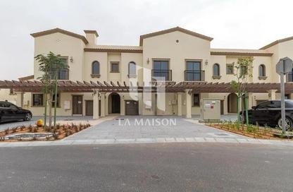 Townhouse - 2 Bedrooms - 4 Bathrooms for rent in Bloom Living - Zayed City (Khalifa City C) - Khalifa City - Abu Dhabi
