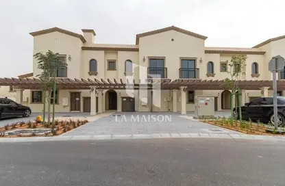 Townhouse - 2 Bedrooms - 3 Bathrooms for rent in Bloom Living - Zayed City (Khalifa City C) - Khalifa City - Abu Dhabi