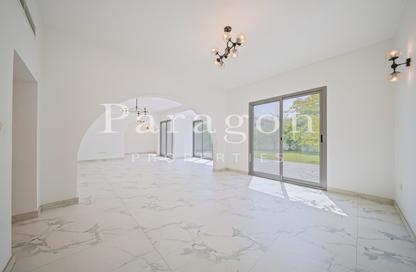 Villa - 3 Bedrooms - 4 Bathrooms for rent in Umm Suqeim 3 - Umm Suqeim - Dubai
