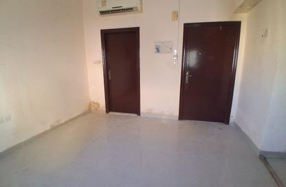 Apartment - Studio - 1 for rent in Muwailih Building - Muwaileh - Sharjah