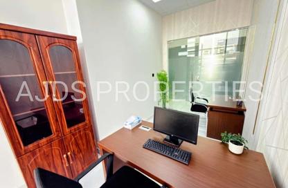 Office Space - Studio - 1 Bathroom for rent in Red Avenue - Al Garhoud - Dubai Office Space - Studio - 1 Bathroom for rent in Red Avenue - Al Garhoud - Dubai