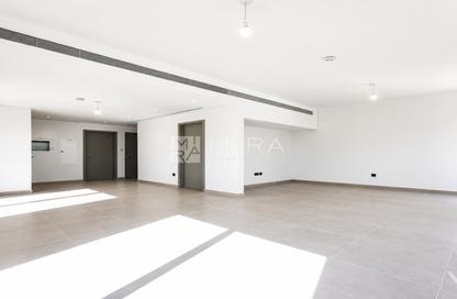 Villa - 5 - 5 for rent in Aura 2 - Aura - Tilal Al Ghaf - Dubai