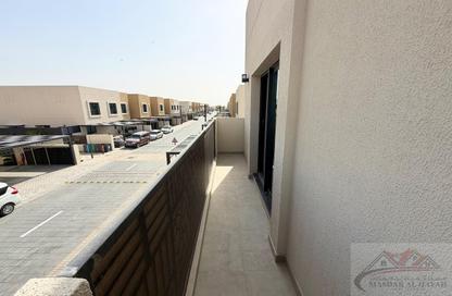 فيلا - 5 غرف نوم - 8 حمامات للايجار في مدينة الشارقة المستدامة - الشارقة