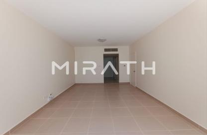 Apartment - Studio - 1 for rent in Golden Sands 6 - Al Mankhool - Bur Dubai - Dubai