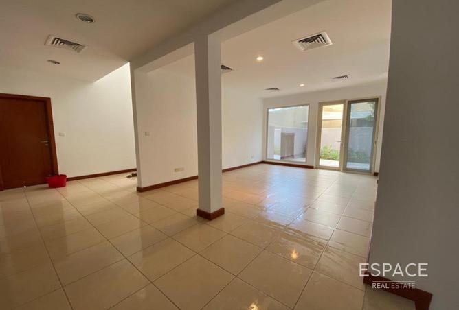 56127318 - Property Image 2