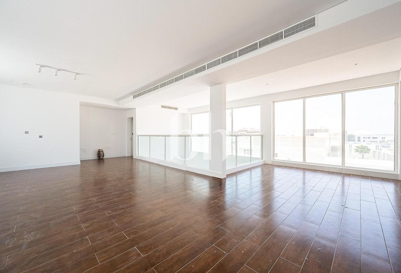 Massive Plot | Upgraded | Ready to move in photo 27