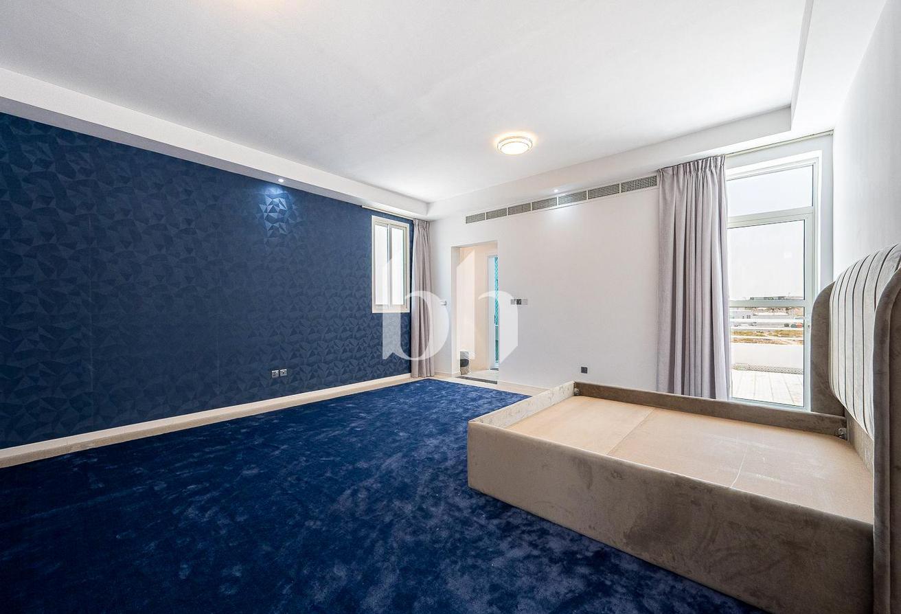 Massive Plot | Upgraded | Ready to move in photo 16