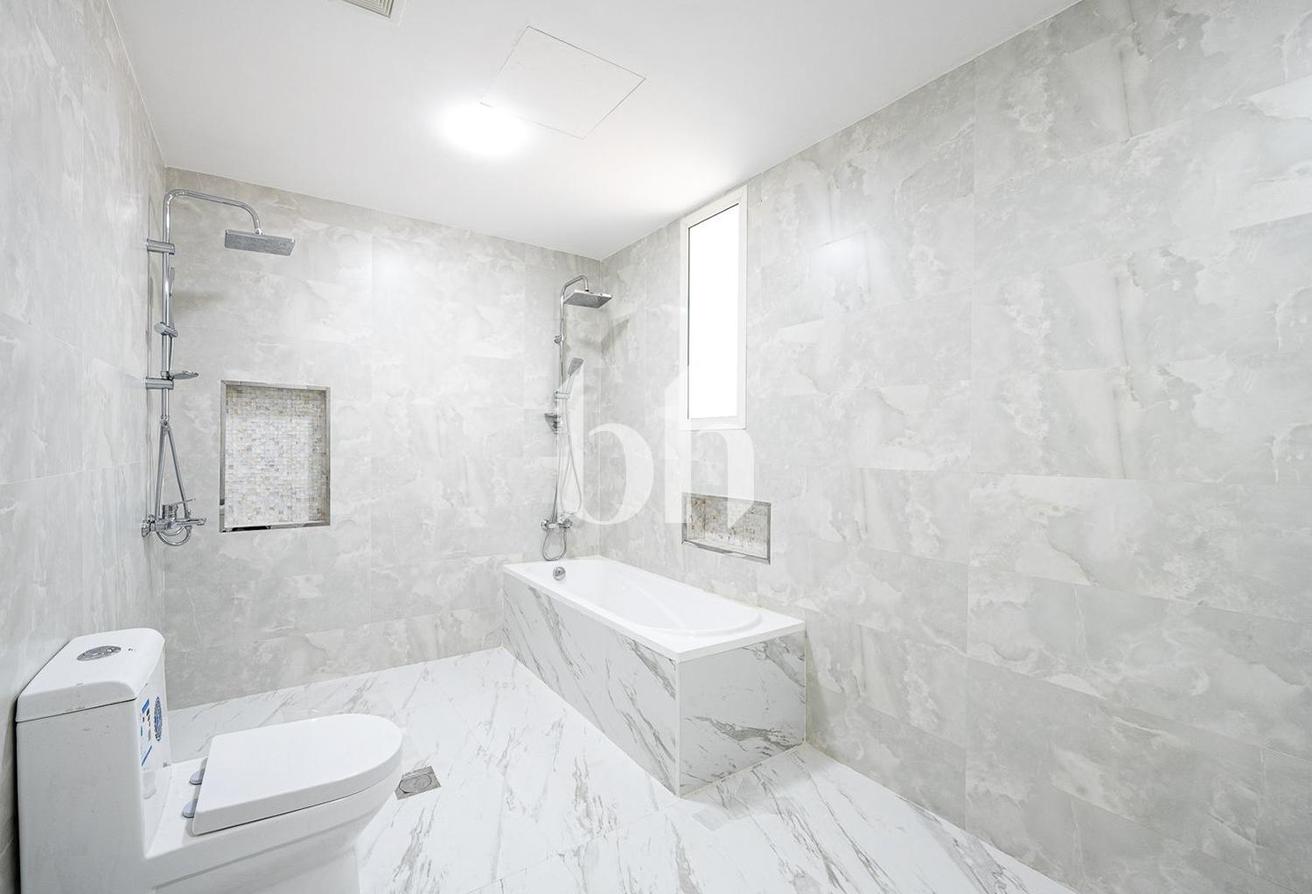 Massive Plot | Upgraded | Ready to move in photo 21