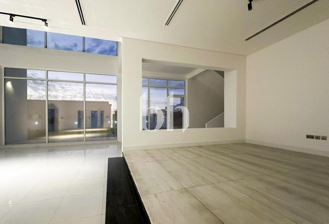 Massive Plot | Upgraded | Ready to move in photo 23