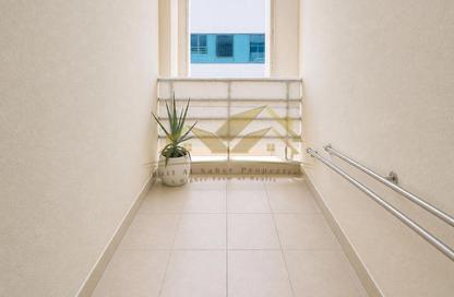 Apartment - 2 Bedrooms - 2 Bathrooms for rent in Al Hudaiba - Bur Dubai - Dubai