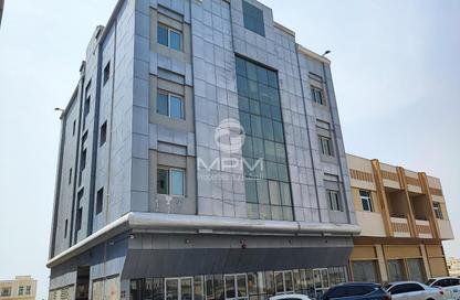 Retail - Studio for rent in Al Hamriyah - Sharjah