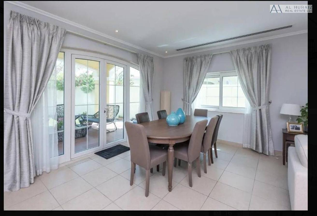Vast 3BR Large Villa | Pristine Condition photo 5