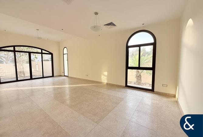 2OxDcTcHPtI - Property Image 2