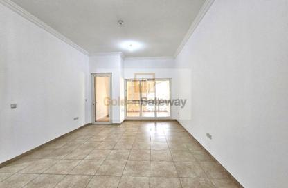 Apartment - 1 Bedroom - 2 Bathrooms for rent in European - Canal Residence - Dubai Sports City - Dubai
