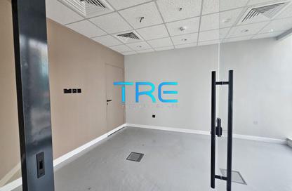Office Space - Studio - 3 Bathrooms for rent in Corniche Residence - Corniche Road - Abu Dhabi Office Space - Studio - 3 Bathrooms for rent in Corniche Residence - Corniche Road - Abu Dhabi