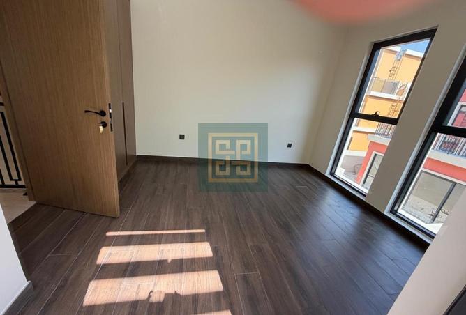 73117393 - Property Image 2