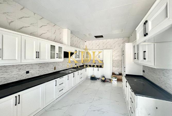 70282010 - Property Image 3