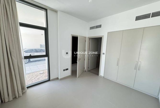 2Ok3eP8YVe4 - Property Image 3