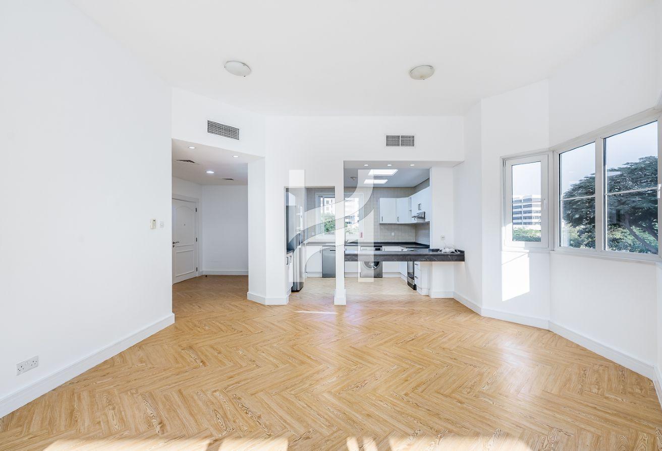 Vacant Now | Ready To Move In | Large Layout photo 4