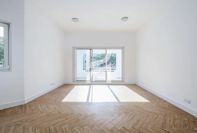 94020213 - Property Image 3