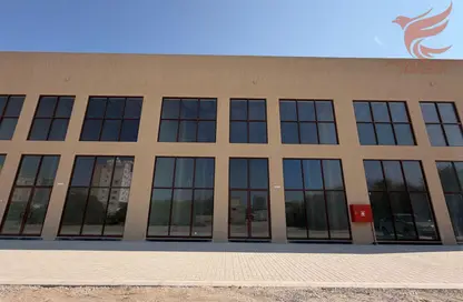 صالة عرض - استوديو - 2 حمامات للايجار في العريبي - رأس الخيمة